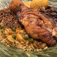 【土日限定】バナナの葉を開ける楽しみ、広がるスパイス。それが、ランプライス。