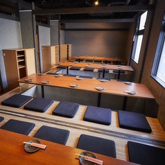 本格炭火焼鳥と鶏すき焼き とり屋十八番 姫路駅前店の雰囲気3