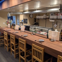 お1人様やデートに最適♪ライブ感溢れるカウンター席！