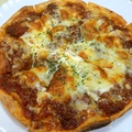 料理メニュー写真&nbsp;ミートソースピザ