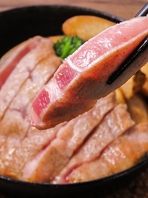 芳寿豚ロースステーキ～わさびと塩で～
