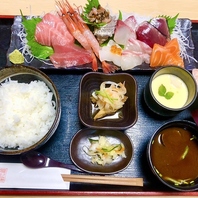 夜も楽しめるお得な定食