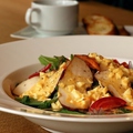 料理メニュー写真 奥三河鶏のスモークチキンのサラダ
