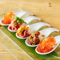 料理メニュー写真 一口スプーン寿司5種盛り合わせ