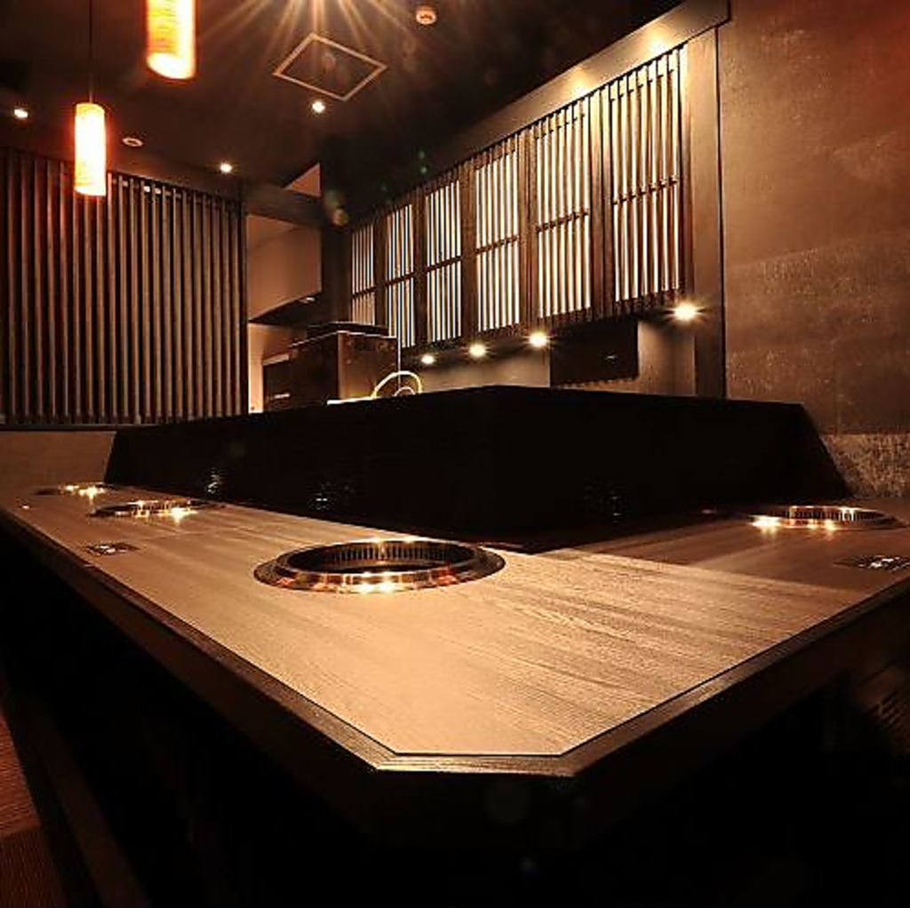 モダンな雰囲気溢れる店内で、大切な方との大切な時間をお過ごしいただけるようお手伝いいたします！