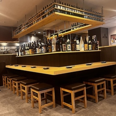 カウンター席では、デートやお友達との飲み会にもピッタリ♪お一人様でもお気軽にご利用いただけます◎お仕事帰りのサクのみや、おひとり様でのご来店も大歓迎の当店です！2000ベロも実施しております。お気軽にお問合せくださいませ！◇蕨 蕨駅 居酒屋 飲み放題 会社宴会 忘年会 新年会◇