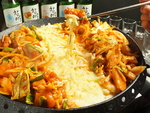 人気のチーズタッカルビやサムギョプサルをはじめ本格的な韓国料理をたっぷりとご提供！
