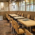 店内は貸切も可能です。着席時で最大40名様まで対応できますので、会社宴会やクラス会、イベントなど、人数が多い集まりにピッタリです◎
