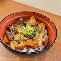 ごっつぁん海鮮　ユッケ丼