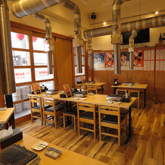 SAIKOU焼肉ホルモン　蕨店の雰囲気3