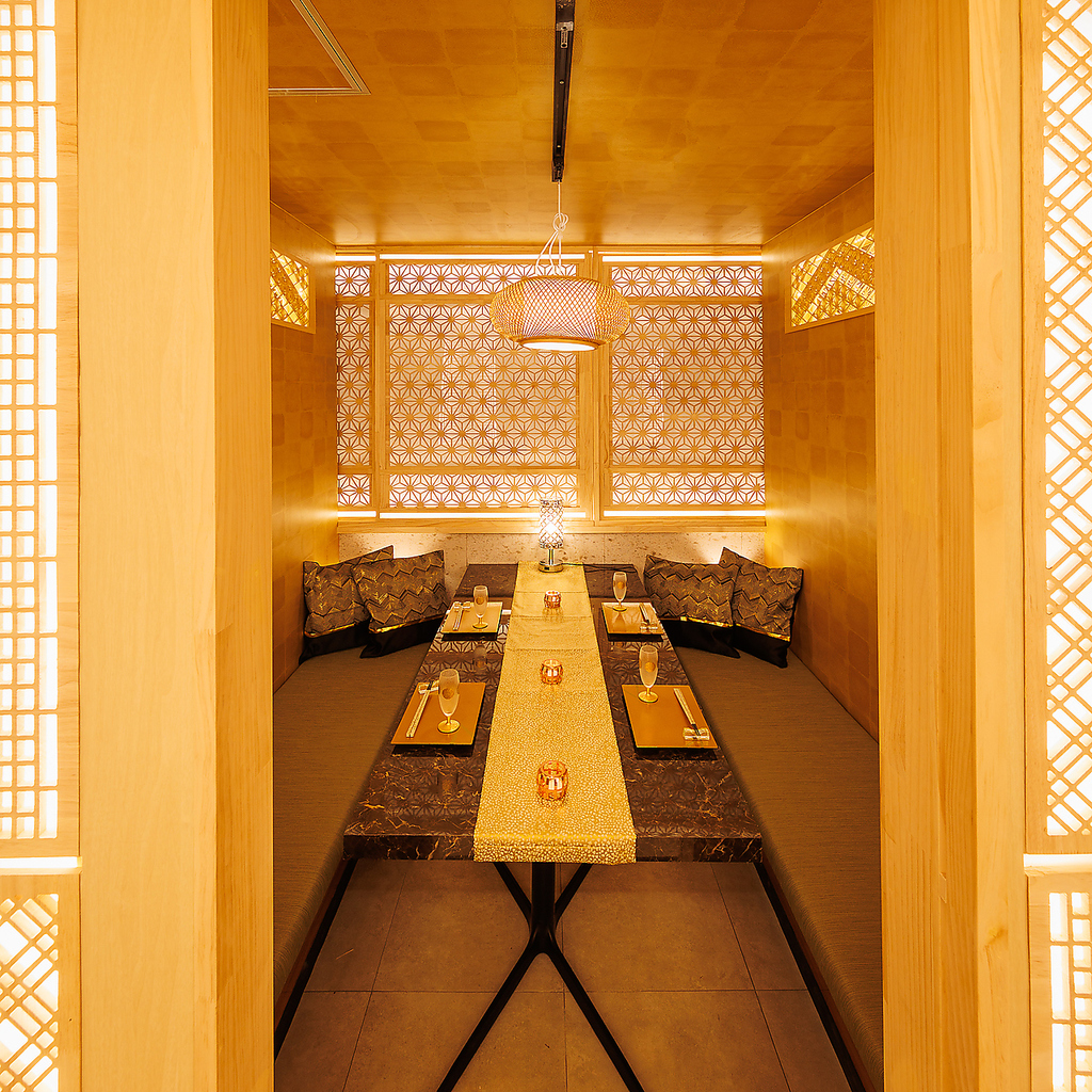 一億円で居酒屋建ててみた。億万鳥者 新宿本殿