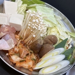 具材が豊富で多彩のこだわり鍋は飲み放題との相性も抜群！居酒屋ならではの味を深夜まで楽しめます♪