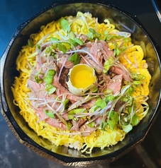 沖縄県産黒毛和牛レアロースト肉まぶし飯