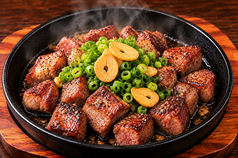 鉄板　サイコロステーキ