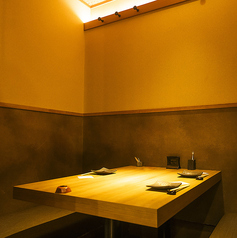 宮崎地鶏炭火焼 車 難波えびす橋店の雰囲気2