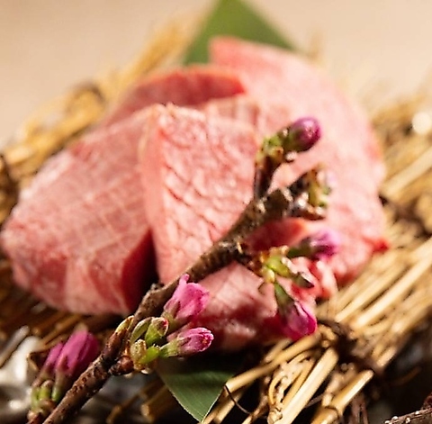 リニューアルオープン。食材の旨みを引き出した本格和食と肉料理のカジュアル肉割烹を