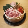 料理メニュー写真&nbsp;豚肉と旬野菜のせいろ蒸し