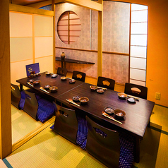 半個室の座敷席は最大12名様までご案内可能です。