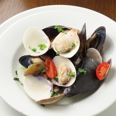 ムール貝、蛤、あさりの白ワイン蒸し