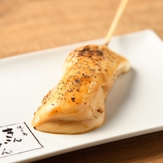 自家製醤油漬け炙りモッツァレラチーズ串