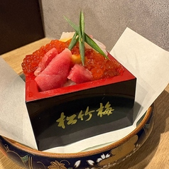 贅沢海鮮の枡盛り丼
