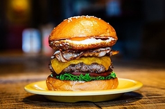 ベーコン エッグ チーズ バーガー
