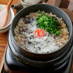 和牛すじ肉と牛蒡と卵黄チーズ