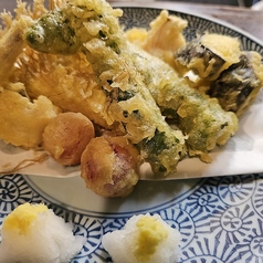 夏野菜と魚介の天ぷら盛り合わせ