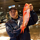 宮崎魚市場『長谷川水産』から毎朝直送、歯ごたえ、鮮度抜群のお刺身は格別です♪