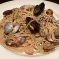 料理メニュー写真&nbsp;4種の貝(カキ，アサリ，ホテル，ムール貝)のスパゲティ