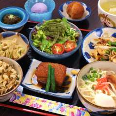 沖縄料理 花丁字 はなちょうじの特集写真