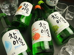 韓国のお酒も各種取り揃えました！生マッコリやマッコリカクテル、チャミスルなどぜひお試しください