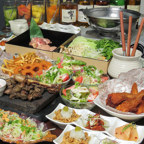 浦和駅西口から徒歩4分の「ROJI URAWA」ビル1階の隠れ家的な鶏料理専門の居酒屋です。