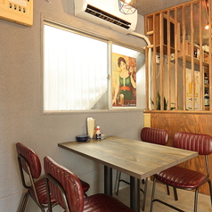 テーブル席のご用意ございます。グループや大切な方とのひと時にぜひご利用ください。