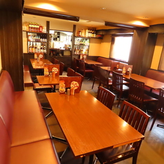 人数に合わせて、お席の移動が可能です。