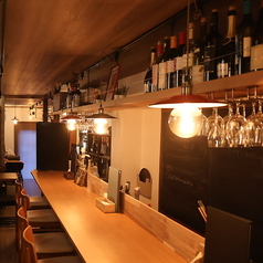 どなたにとっても楽しめるお店づくりを心がけています。ご友人や恋人とお気楽にご来店ください。