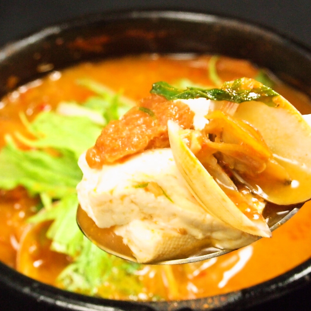 ピリ辛スープで体の中まで温まります♪ついついご飯も進む一品♪
