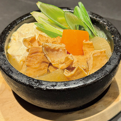 石焼きモツ煮込み