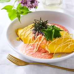 [和風ピラフ] 明太とろろオムライス/[中華ピラフ] 豚肉と生姜の中華あんかけオムライス（辛さ1）