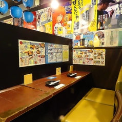 テーブル横並びの2名席です。