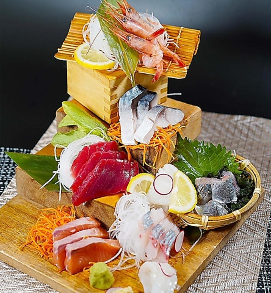 まいど！名物　海鮮盛り！北海道ならでは鮮度抜群の魚介をお召し上がりください