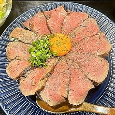 【ボリューム満点☆】人気のローストビーフ丼がおすすめ