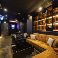 【完全個室VIPルーム】ソファーで寛ぐ上質な隠れ家空間