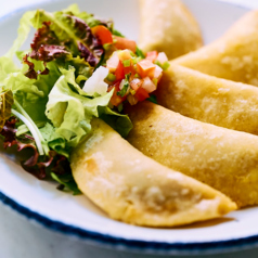 ミニ揚げチーズケサディーヤ 5P (One-bite fried cheese quesadillas)