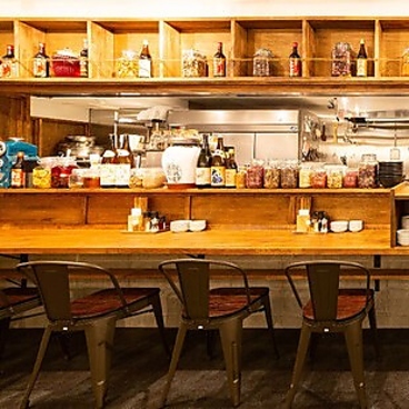 壽ゑ廣餃子 西新本店の雰囲気1