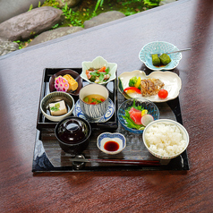 季節の彩り御膳　絢爛(けんらん)
