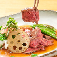 新鮮な魚や肉に加え、季節の野菜を取り入れたメニュー