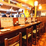 お一人様からカップル様でも使いやすいカウンター席をご用意！人気の為、ご予約はお早めに。