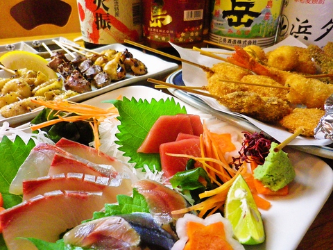 鮮魚は勿論、カラッと揚げた絶品串カツ料理とお酒を楽しめる。