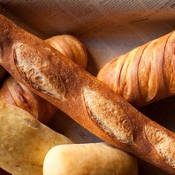 BAKERY/本場フランス伝統のパンを季節変わりで